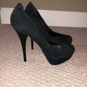 Steve Madden Black stilleto high heels suede 8.5